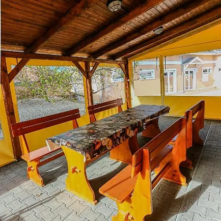 Gardi Apartment