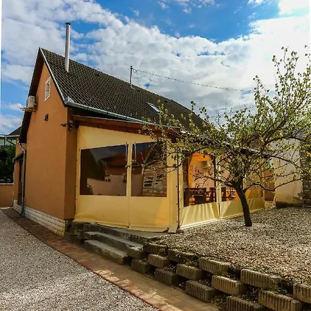 Apartamento Gárdi *