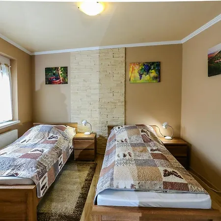 Apartment Gardi *