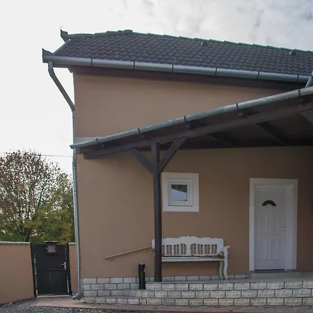 Gardi Apartment